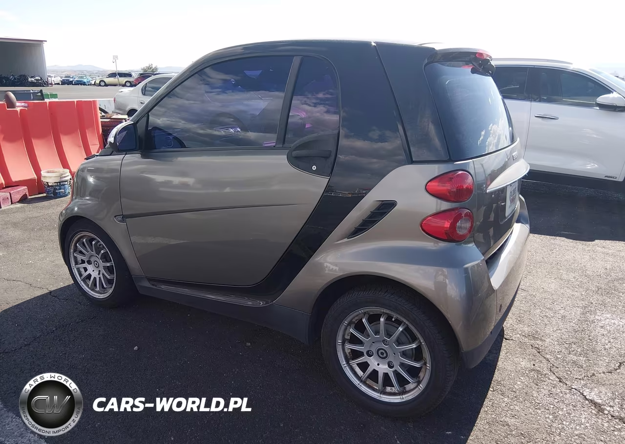 2011 Smart Fortwo Passion-Pure VIN:WMEEJ3BAXBK419119 - 3