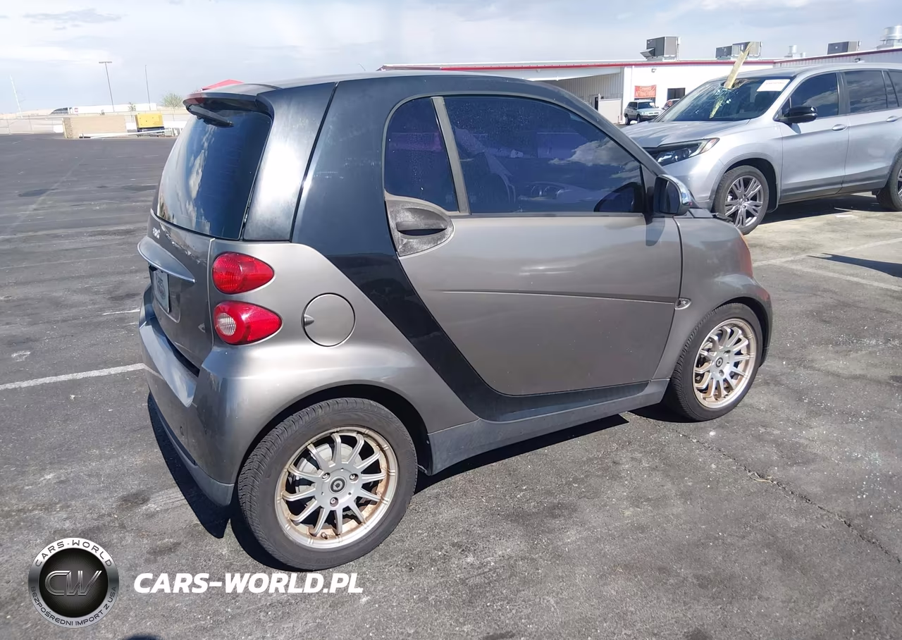 2011 Smart Fortwo Passion-Pure VIN:WMEEJ3BAXBK419119 - 4