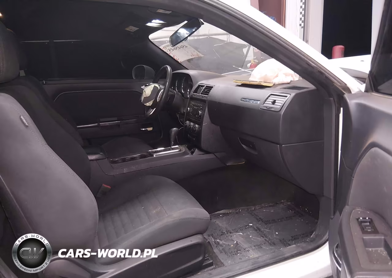 2013 Dodge Challenger Sxt VIN:2C3CDYAG9DH501048 - 5
