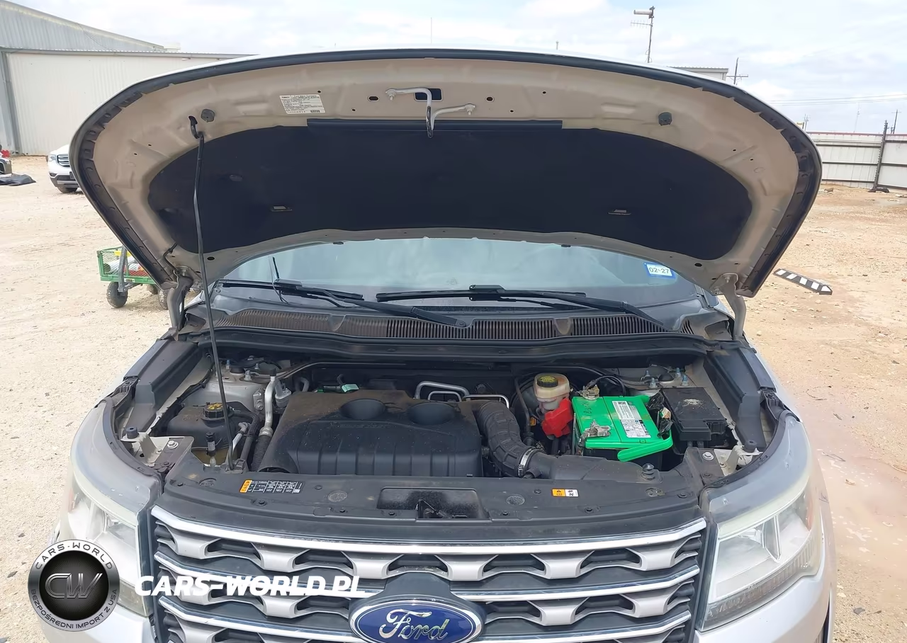 2017 Ford Explorer Xlt VIN:1FM5K7DH0HGA61050 - 10