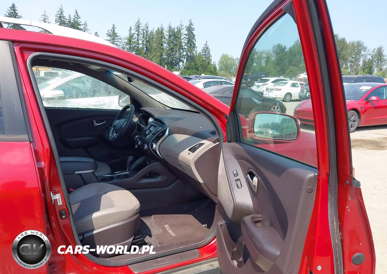 2012 Hyundai Tucson Gls VIN:KM8JUCAC6CU543705 - 5