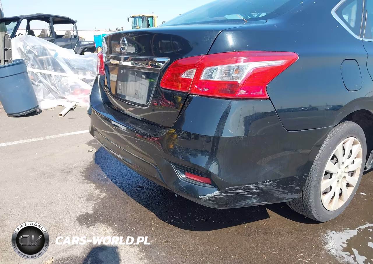 2018 Nissan Sentra S VIN:3N1AB7APXJY294617 - 13