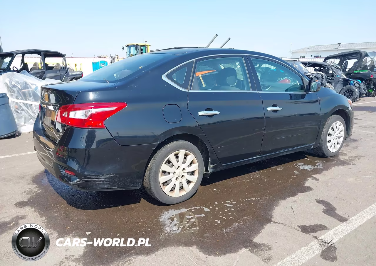 2018 Nissan Sentra S VIN:3N1AB7APXJY294617 - 4