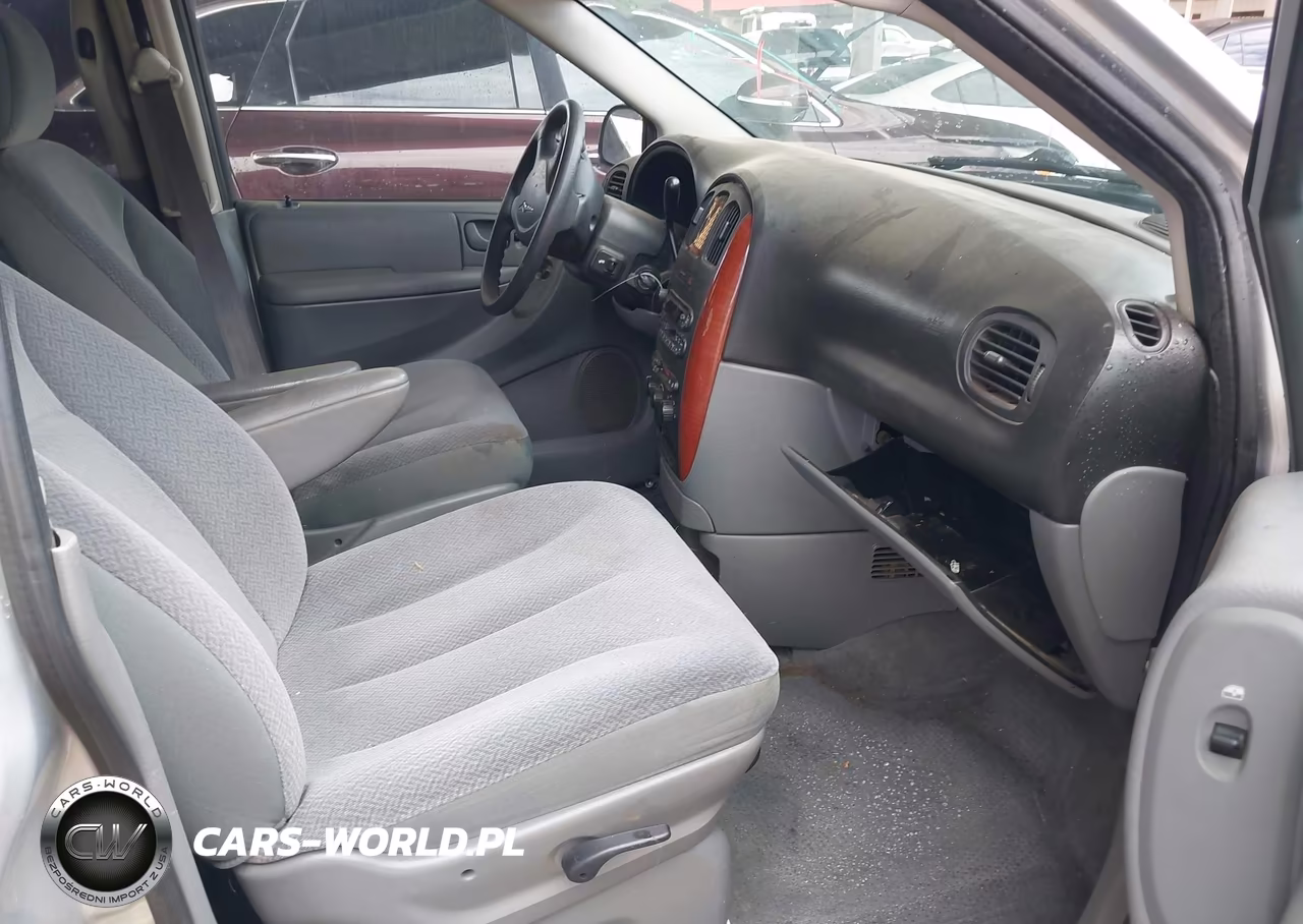 2005 Chrysler Town & Country Lx VIN:2C4GP44R95R445053 - 5