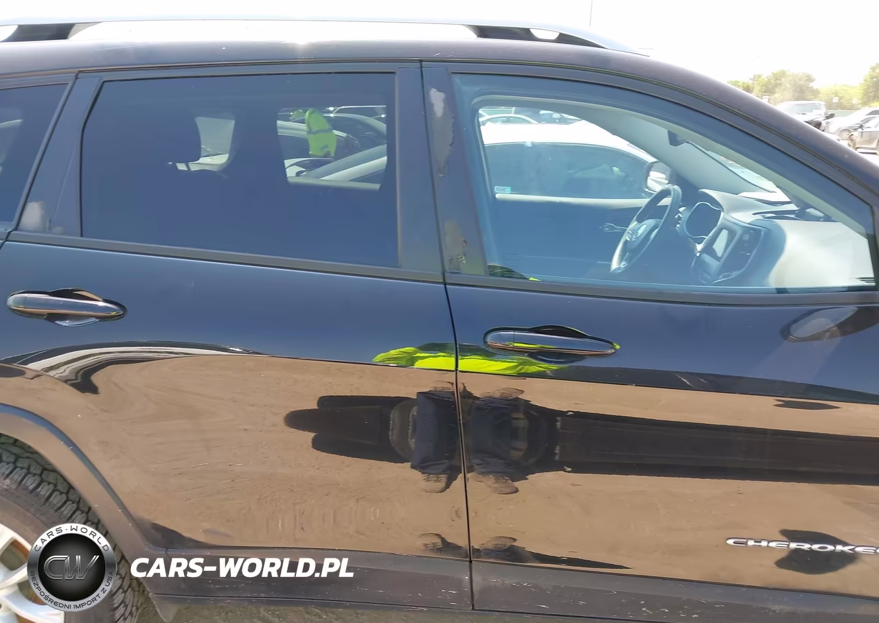 2021 Jeep Cherokee Latitude 4X4 VIN:1C4PJMCB0MD149930 - 13