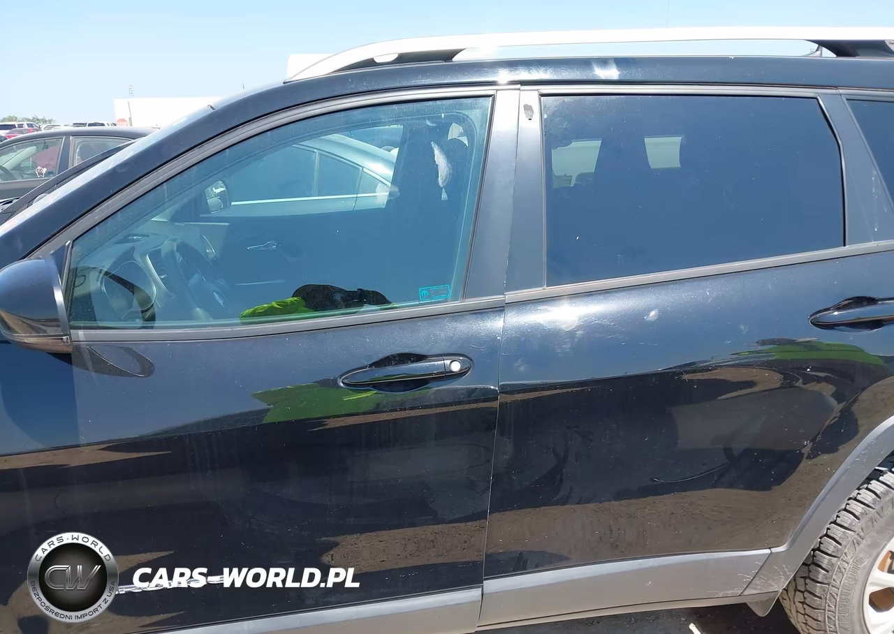 2021 Jeep Cherokee Latitude 4X4 VIN:1C4PJMCB0MD149930 - 14