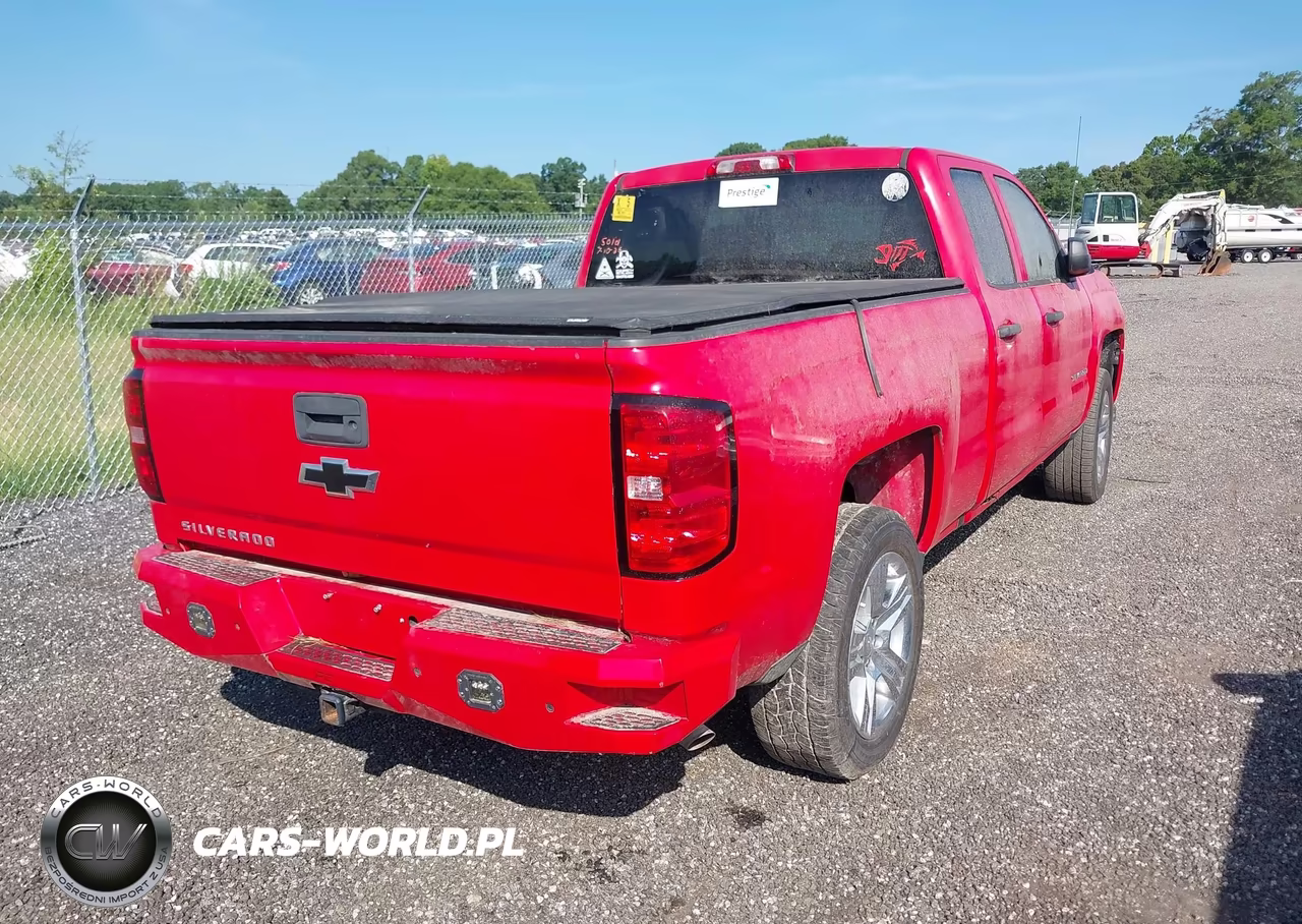 2017 Chevrolet Silverado 1500 Custom VIN:1GCVKPEC4HZ114084 - 4