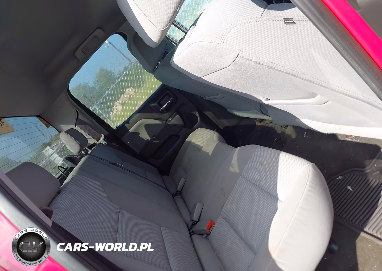 2017 Chevrolet Silverado 1500 Custom VIN:1GCVKPEC4HZ114084 - 8