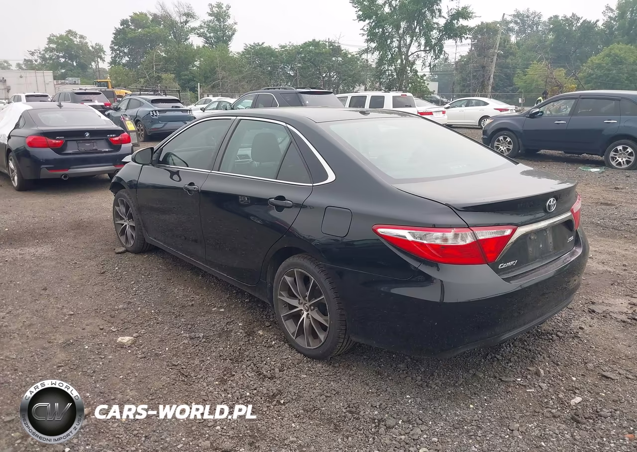 2015 Toyota Camry Xse VIN:4T1BF1FK7FU875188 - 3