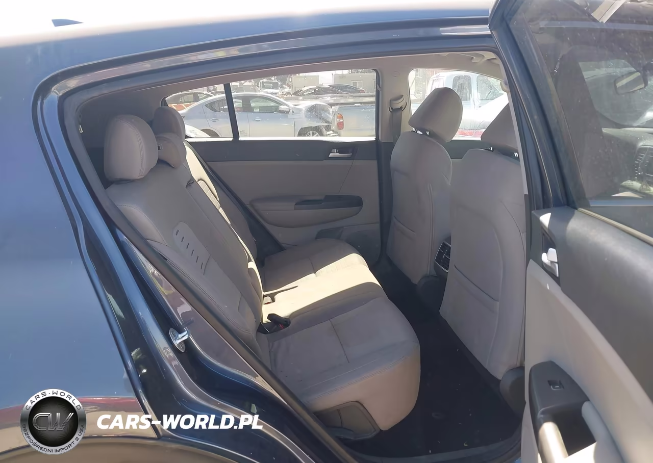 2018 Kia Sportage Lx VIN:KNDPM3AC9J7484952 - 8