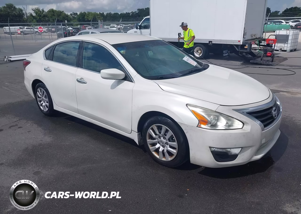 2015 Nissan Altima 2.5 S – zdjęcie 1 z 11