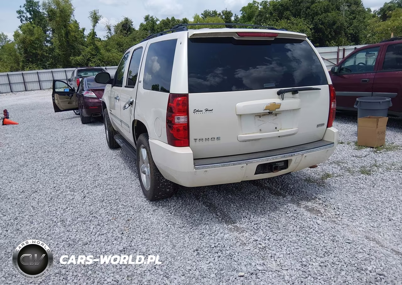 2012 Chevrolet Tahoe Ltz VIN:1GNSKCE09CR152864 - 3