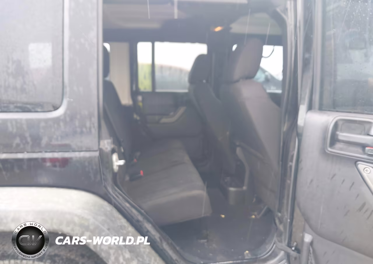 2016 Jeep Wrangler Unlimited Sport VIN:1C4BJWDG5GL202678 - 8
