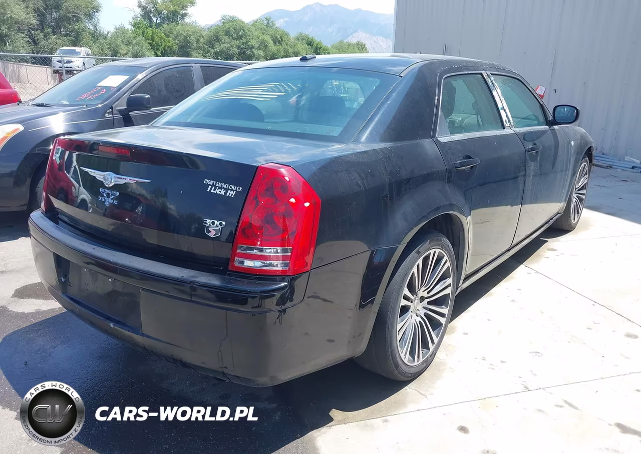2010 Chrysler 300 300S V6 VIN:2C3CA2CV8AH329639 - 4