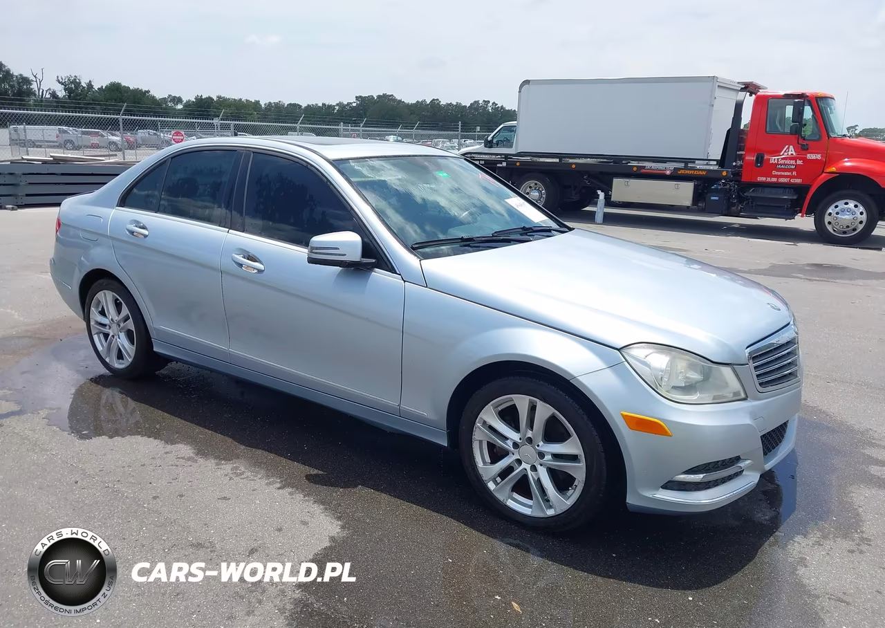 2013 Mercedes-Benz C 250 Luxury-Sport – zdjęcie 1 z 12