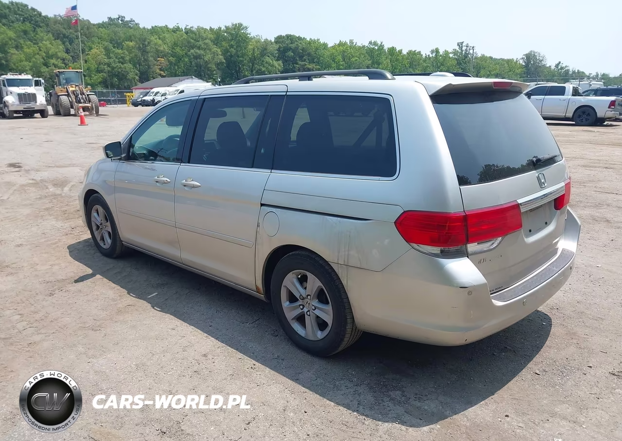 2008 Honda Odyssey Touring VIN:5FNRL38918B018927 - 3