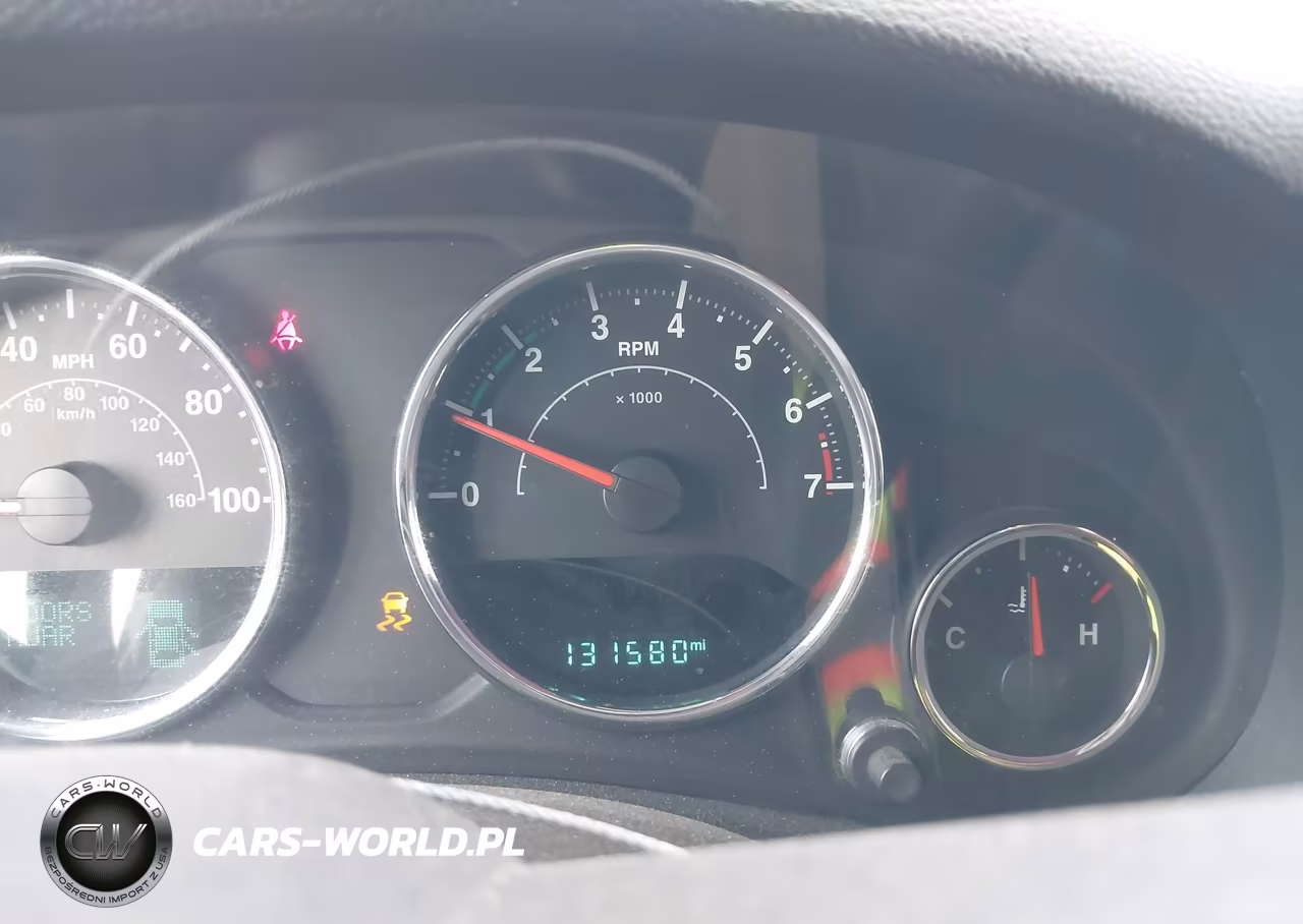 2017 Jeep Wrangler Unlimited Sport VIN:1C4BJWDG2HL524566 - 7