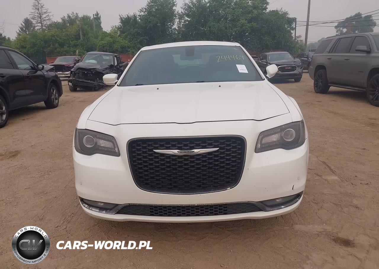 2016 Chrysler 300 300S VIN:2C3CCAGGXGH244469 - 11