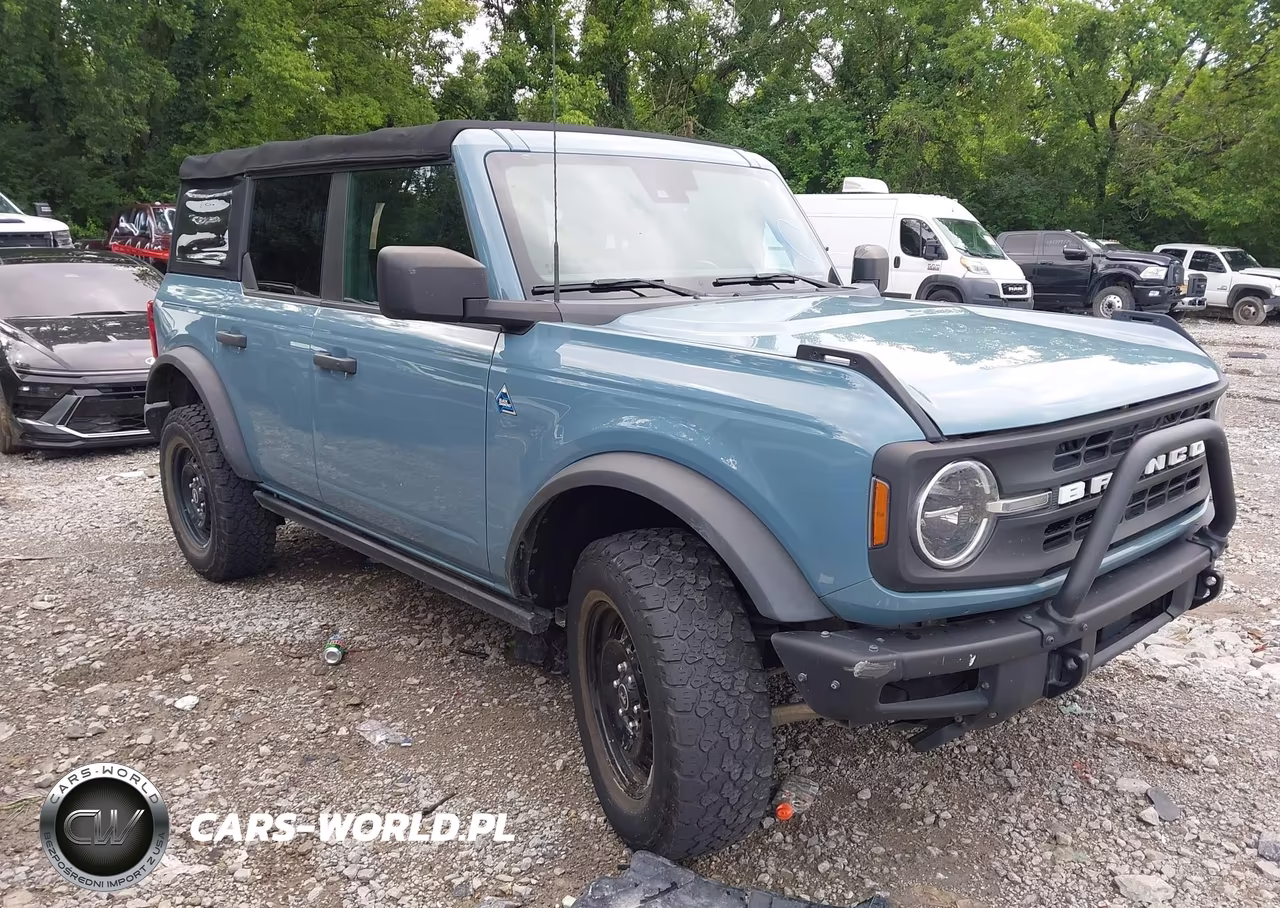 2021 Ford Bronco Black Diamond – zdjęcie 1 z 11