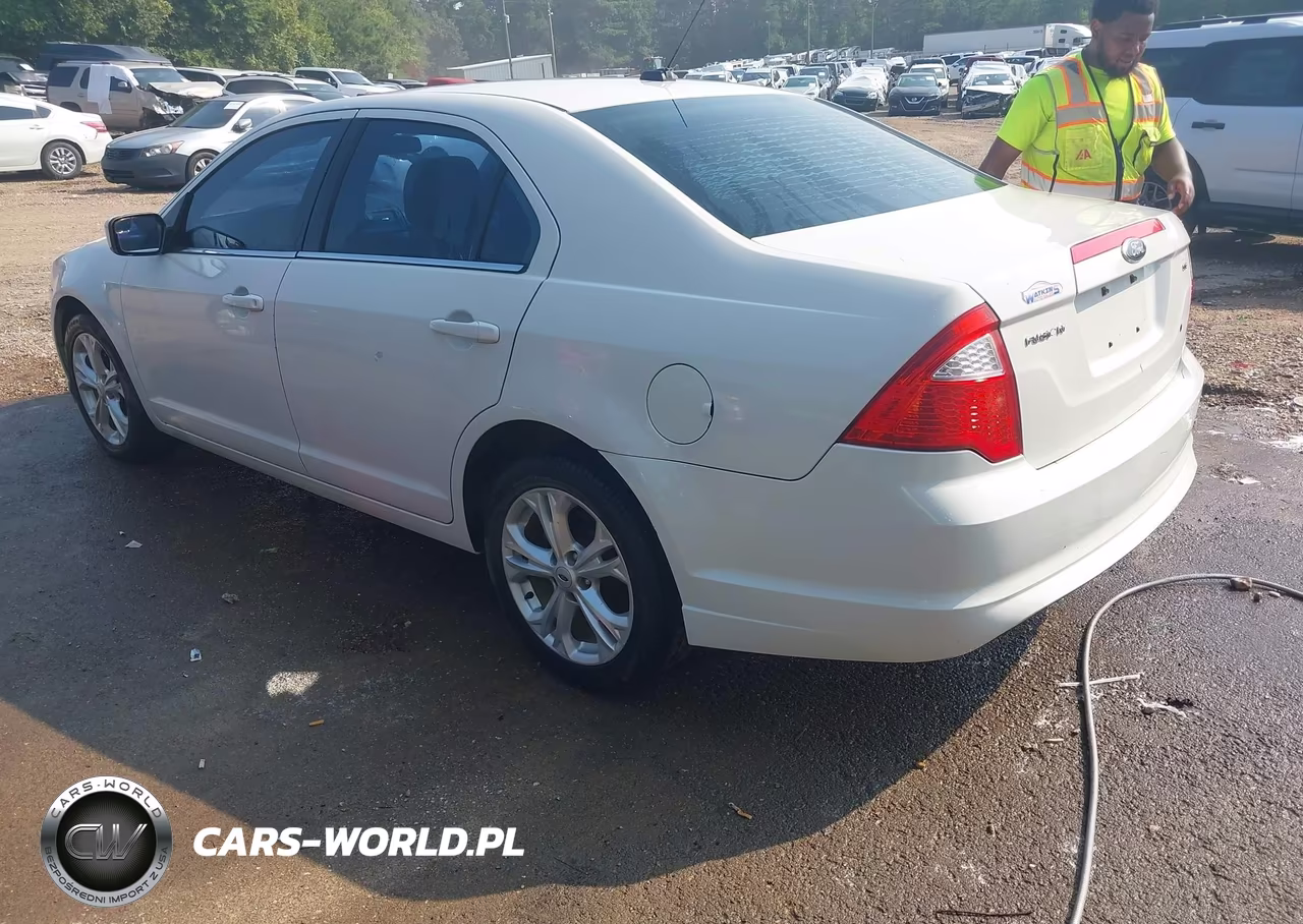 2012 Ford Fusion Se VIN:3FAHP0HA2CR379752 - 3