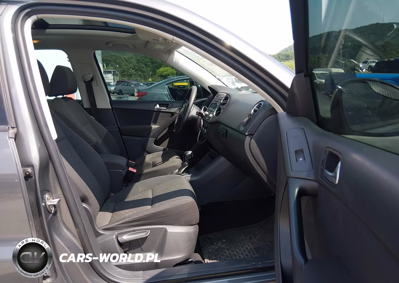 2012 Volkswagen Tiguan S VIN:WVGBV7AX8CW089411 - 5