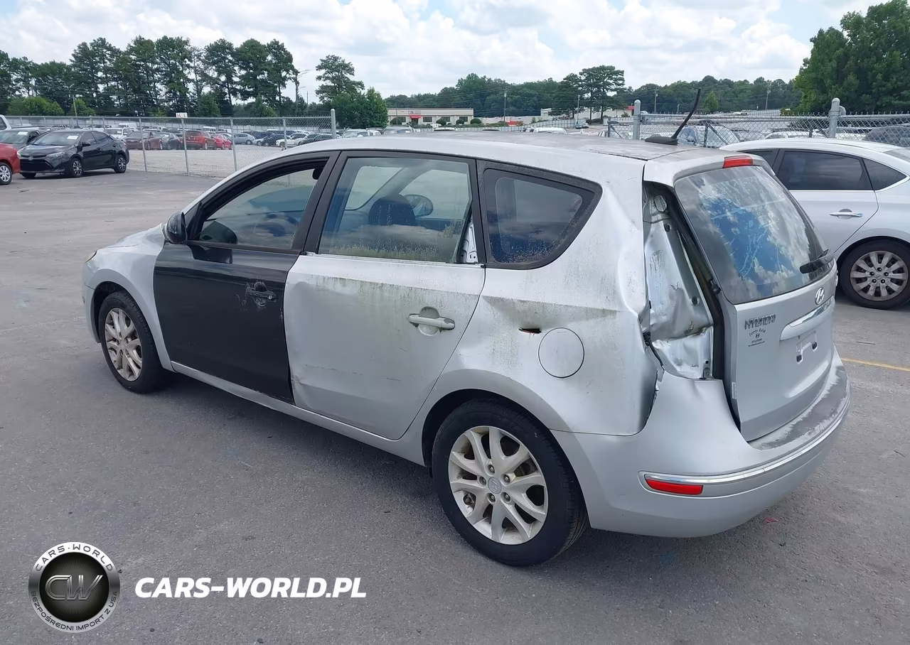 2009 Hyundai Elantra Touring VIN:KMHDC86E69U045679 - 3