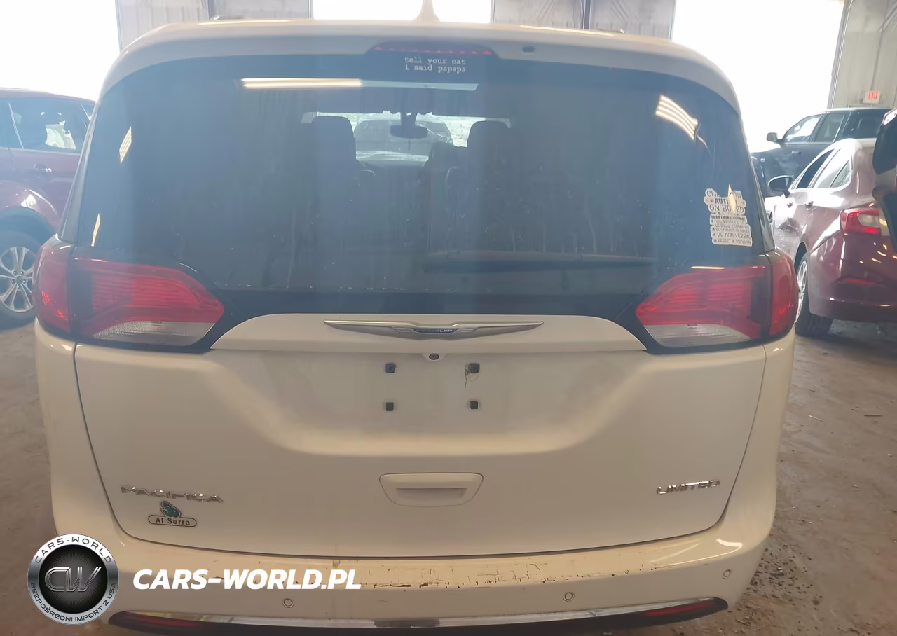 2018 Chrysler Pacifica Limited VIN:2C4RC1GG0JR262034 - 16