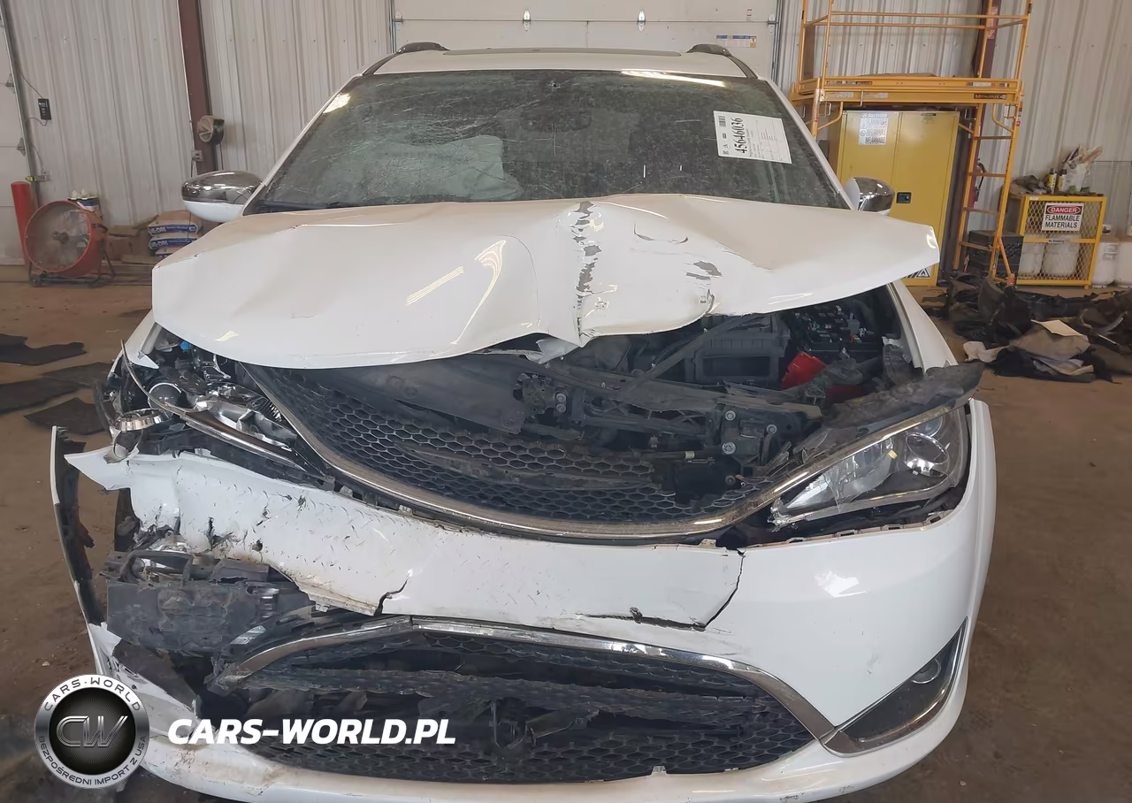 2018 Chrysler Pacifica Limited VIN:2C4RC1GG0JR262034 - 6