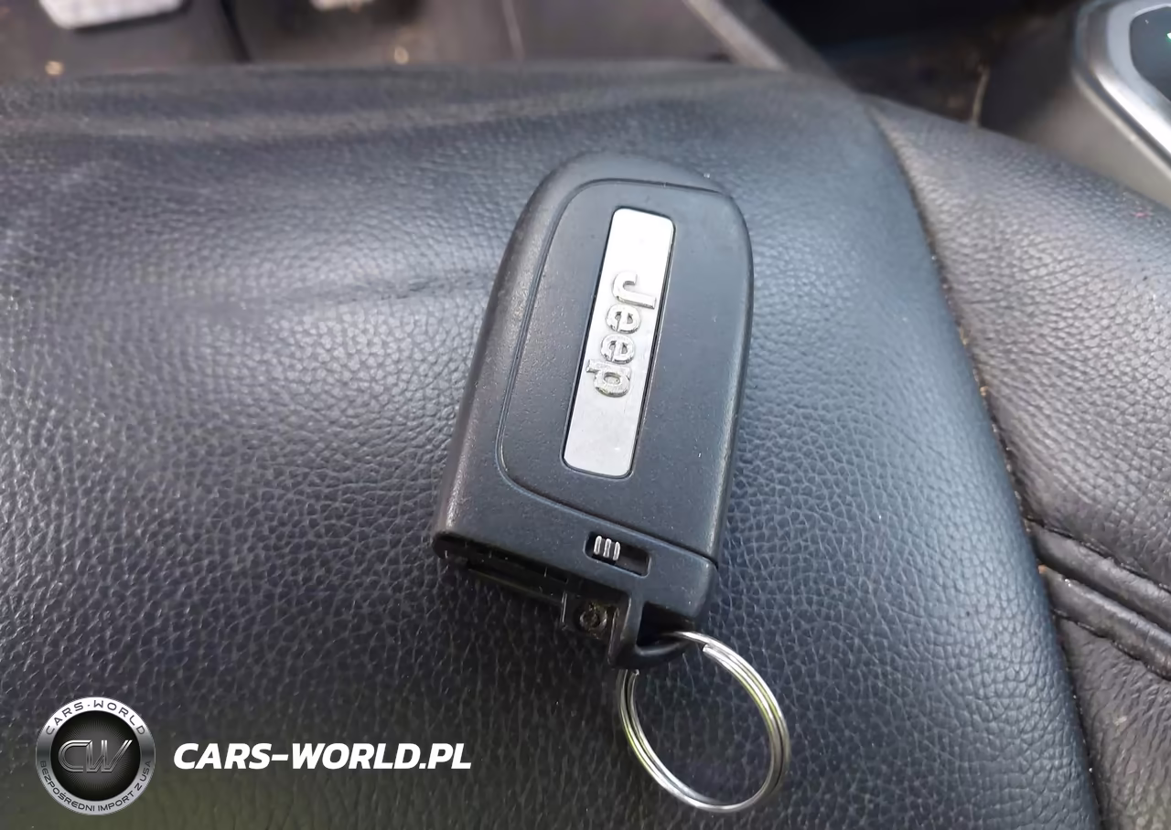 2018 Jeep Renegade Sport 4X4 VIN:ZACCJBAB2JPJ41523 - 11
