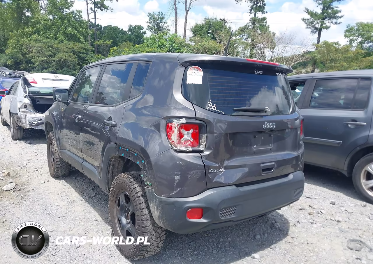 2018 Jeep Renegade Sport 4X4 VIN:ZACCJBAB2JPJ41523 - 3