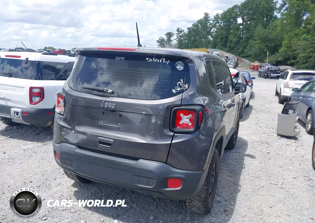 2018 Jeep Renegade Sport 4X4 VIN:ZACCJBAB2JPJ41523 - 4