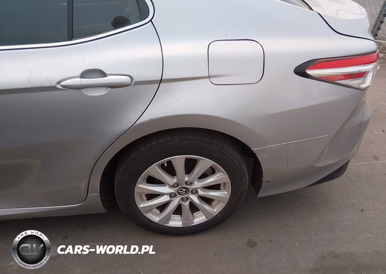 2018 Toyota Camry Le VIN:4T1B11HK6JU124751 - 20