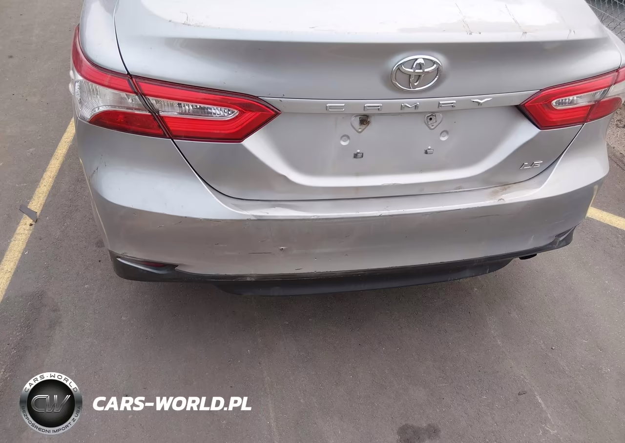 2018 Toyota Camry Le VIN:4T1B11HK6JU124751 - 21