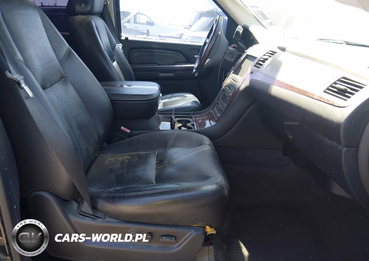 2007 Cadillac Escalade VIN:1GYFK63857R208318 - 5