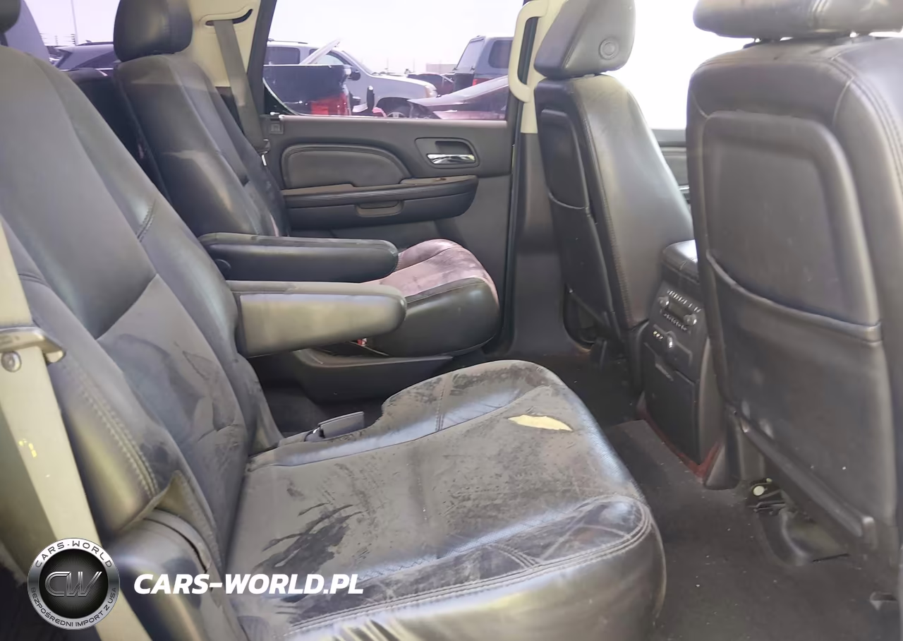 2007 Cadillac Escalade VIN:1GYFK63857R208318 - 8