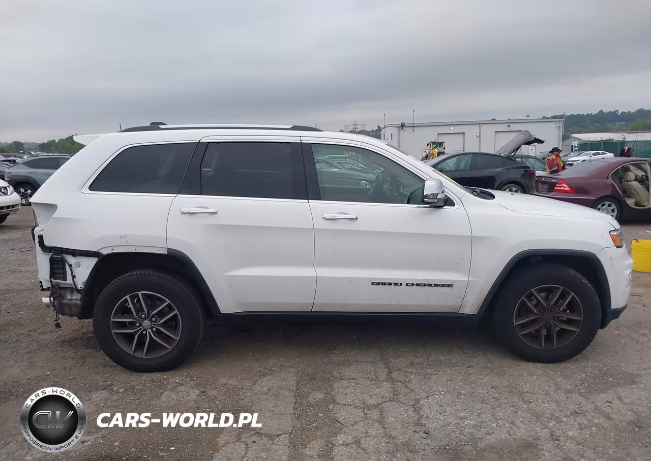 2018 Jeep Grand Cherokee Limited 4X4 VIN:1C4RJFBG2JC454672 - 13