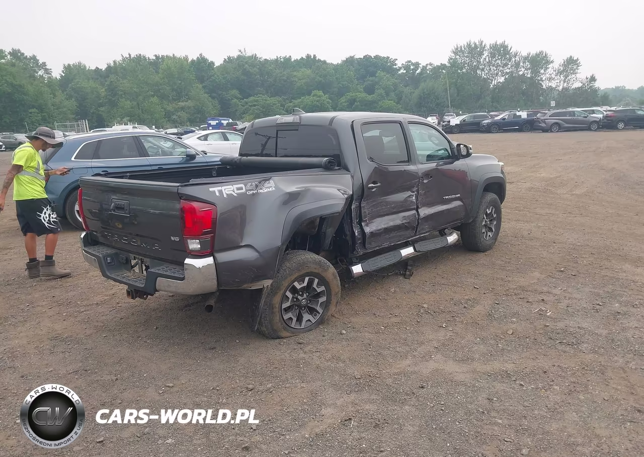 2018 Toyota Tacoma Trd Off Road VIN:3TMCZ5AN7JM180778 - 4
