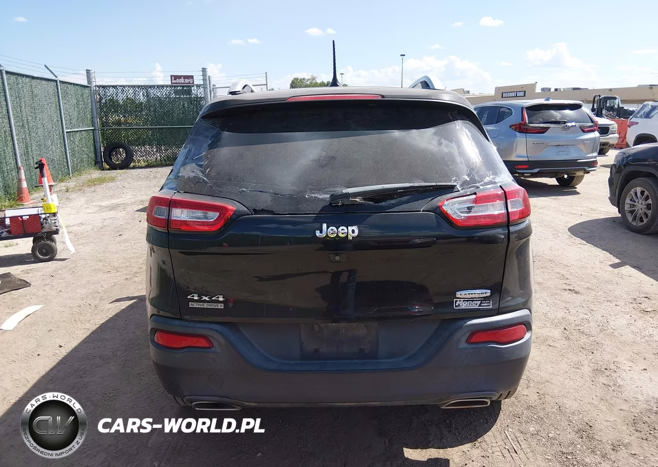 2015 Jeep Cherokee Latitude VIN:1C4PJMCS0FW726155 - 16