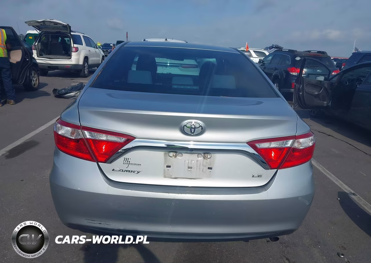 2017 Toyota Camry Le VIN:4T1BF1FK6HU744434 - 16