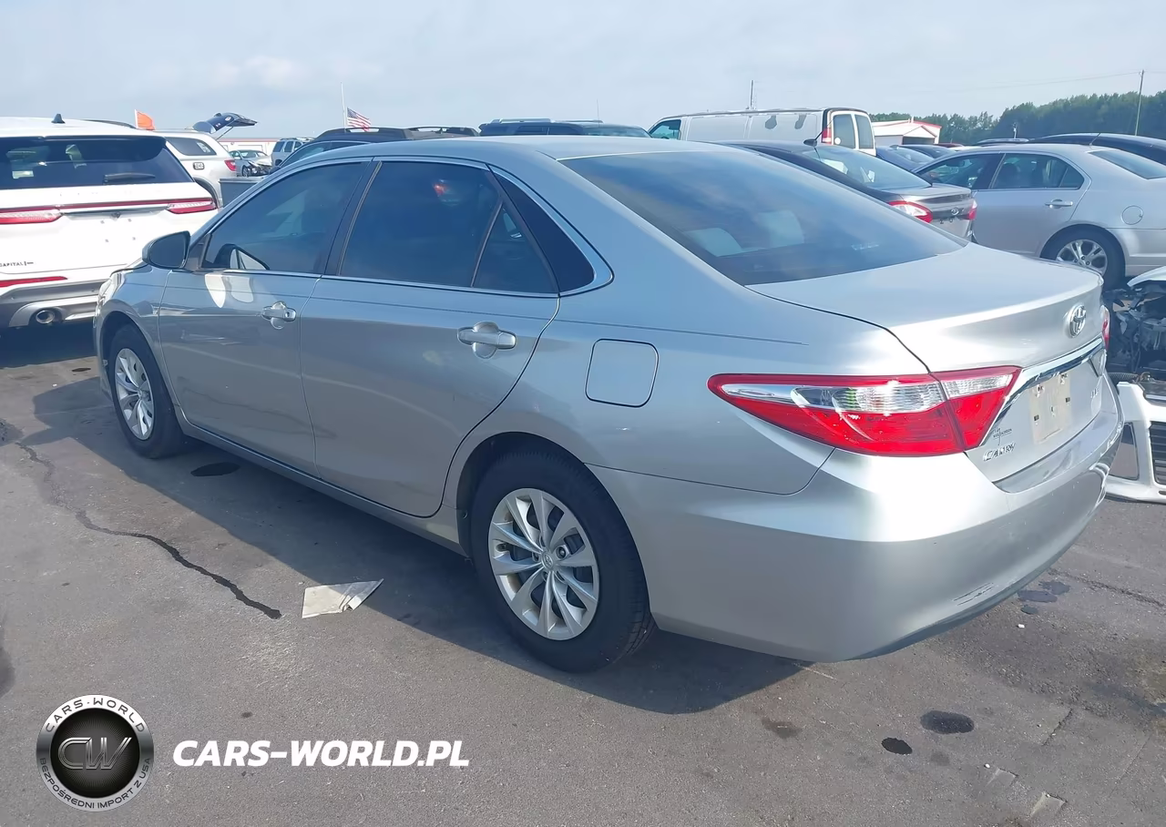 2017 Toyota Camry Le VIN:4T1BF1FK6HU744434 - 3