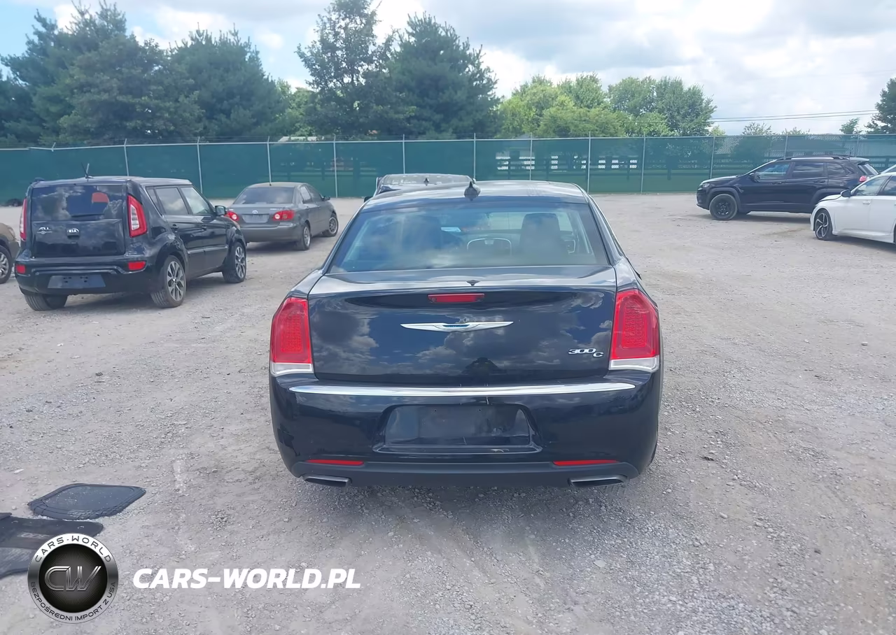 2016 Chrysler 300C VIN:2C3CCAEG1GH128225 - 17