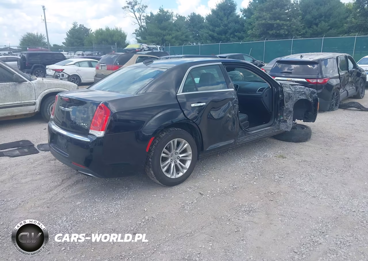 2016 Chrysler 300C VIN:2C3CCAEG1GH128225 - 4