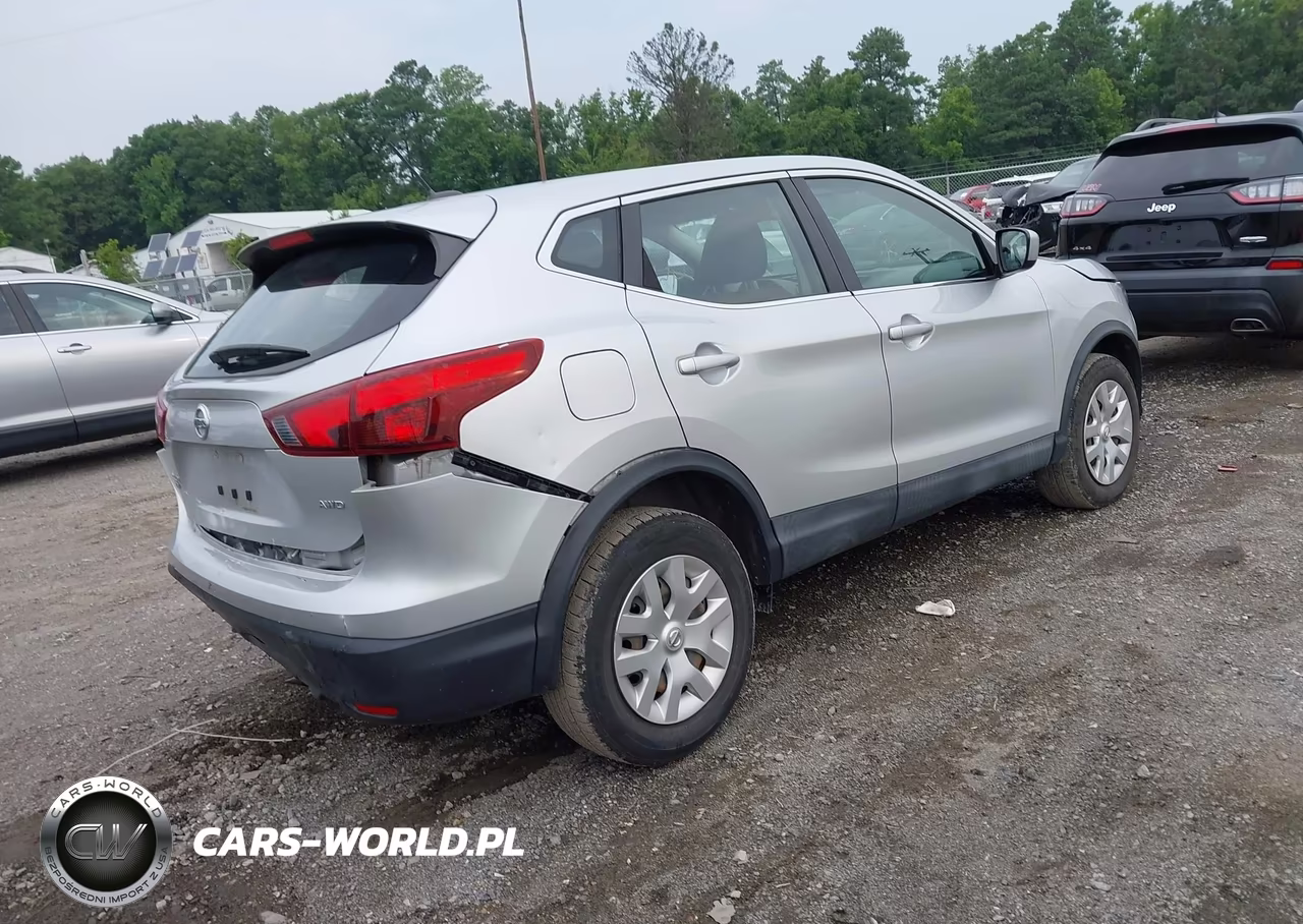 2019 Nissan Rogue Sport S VIN:JN1BJ1CR4KW620696 - 4