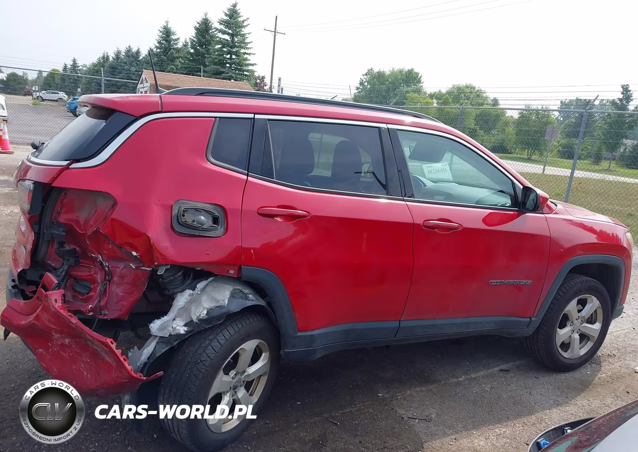 2018 Jeep Compass Latitude 4X4 VIN:3C4NJDBB9JT373437 - 13