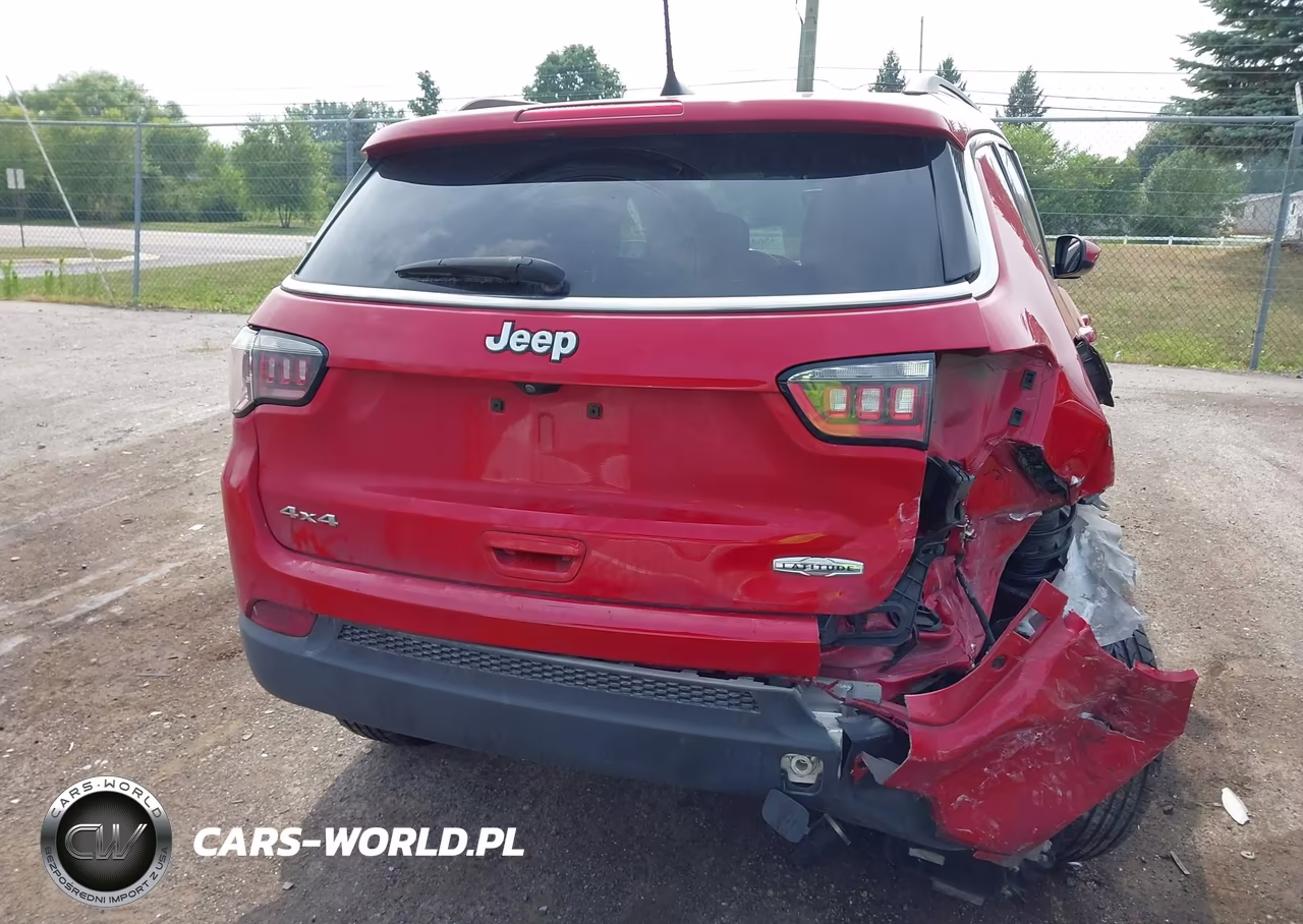 2018 Jeep Compass Latitude 4X4 VIN:3C4NJDBB9JT373437 - 16