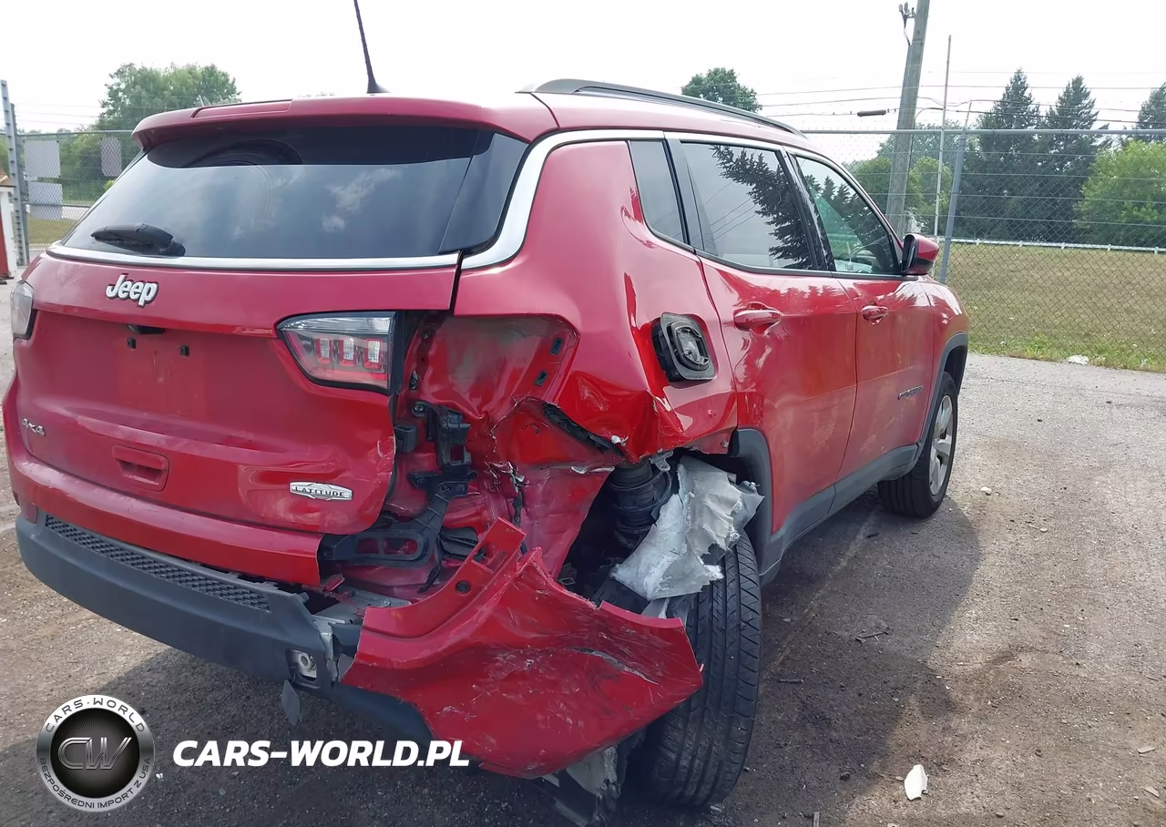 2018 Jeep Compass Latitude 4X4 VIN:3C4NJDBB9JT373437 - 4
