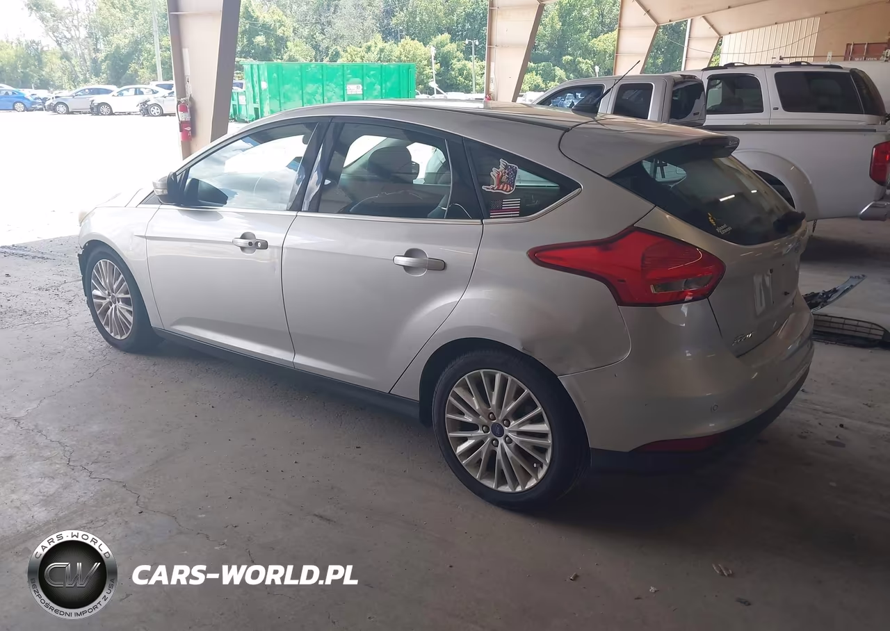 2015 Ford Focus Titanium VIN:1FADP3N22FL273365 - 3