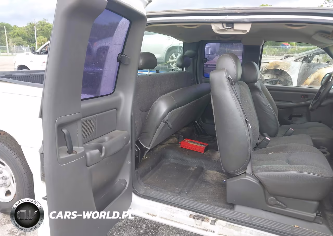 2003 Chevrolet Silverado 1500 Work Truck VIN:2GCEC19X331335815 - 8