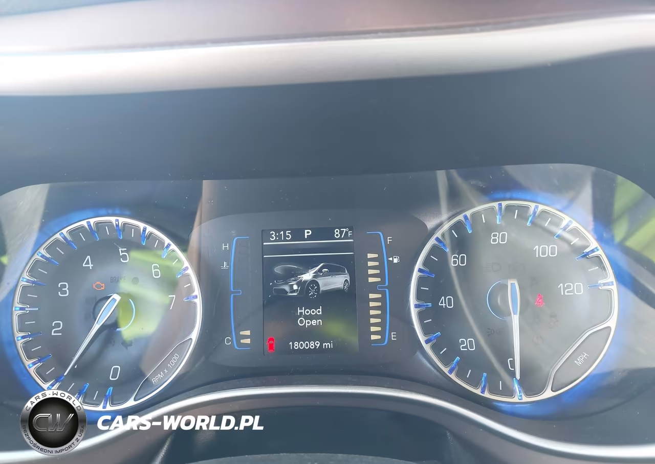 2018 Chrysler Pacifica Touring L VIN:2C4RC1BG0JR246861 - 7