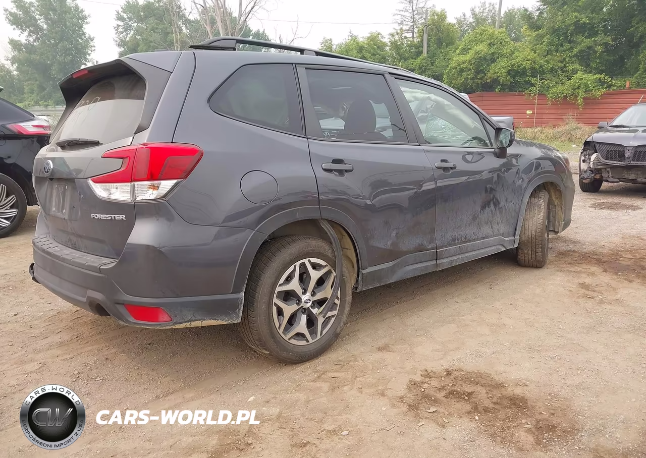 2021 Subaru Forester Premium VIN:JF2SKAFC4MH497329 - 4